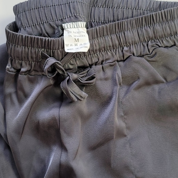 Joggers Size medium - Picture 4 of 5